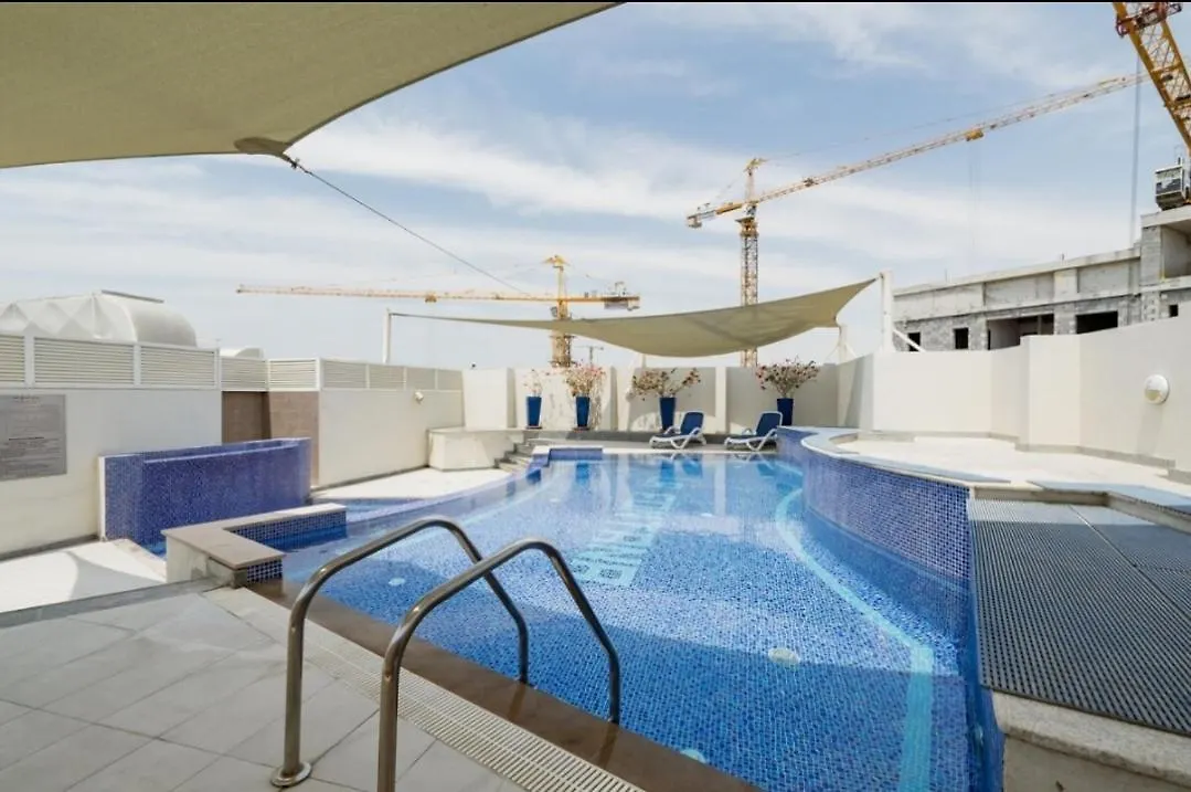 Apartment Masters Bedroom With Balcony & Shared Kitchen Dubai